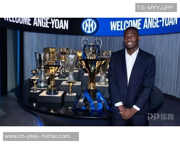 法国队球探现场考察国米前锋博尼关注罗马对国米的精彩对决