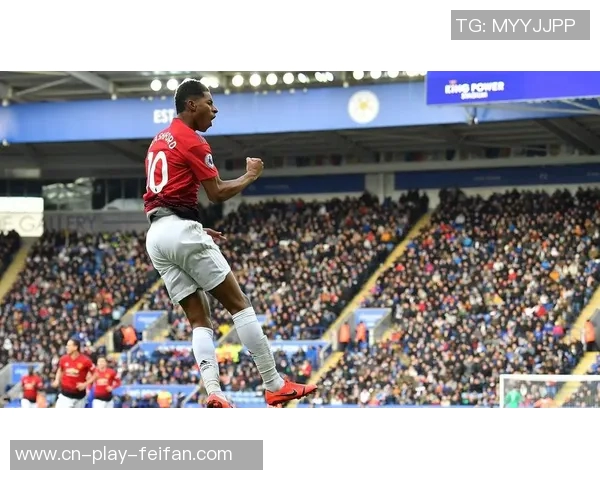 拉什福德积极备战国家德比训练照展现全力以赴的决心与信心