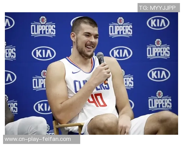 曼恩半场表现惊艳五投全中三分两中助球队取得领先