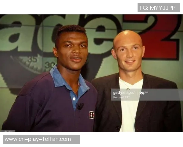 切尔西传奇勒伯夫女儿比基尼照引关注丈夫幽默留言引发网友热议