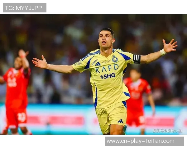 C罗个人净资产突破14亿美元成为全球足坛首位亿万富翁 C罗个人净资产突破14亿美元成为全球足坛首位亿万富翁